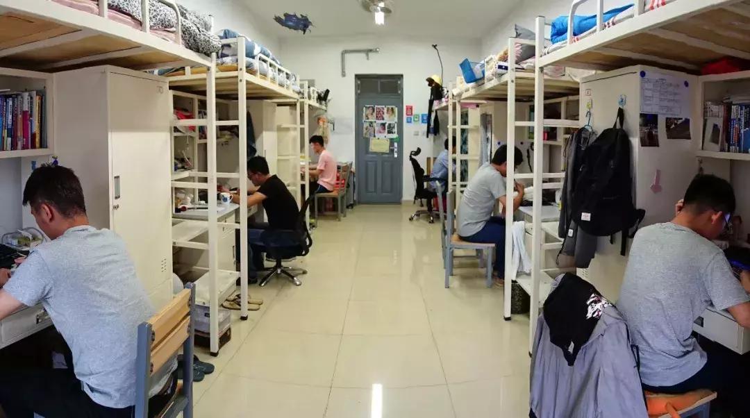 准大学生寝室必备清单,准大学生的学校