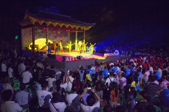 杨钰莹十大劲歌演唱,杨钰莹被誉为歌坛玉女和甜歌皇后