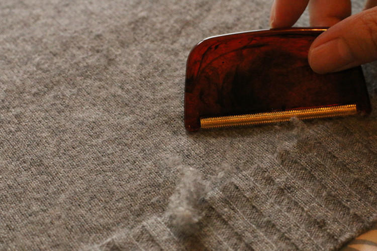 羊绒衫洗好怎么晾晒,羊绒衫洗了变大了怎么还原