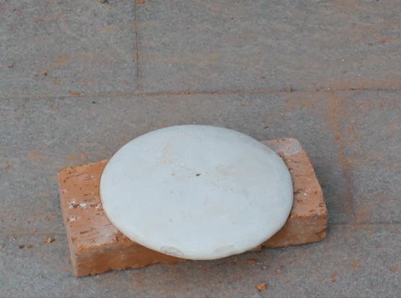 卫生间玻璃胶发霉怎么解决,卫生间玻璃胶容易发黑怎么去除