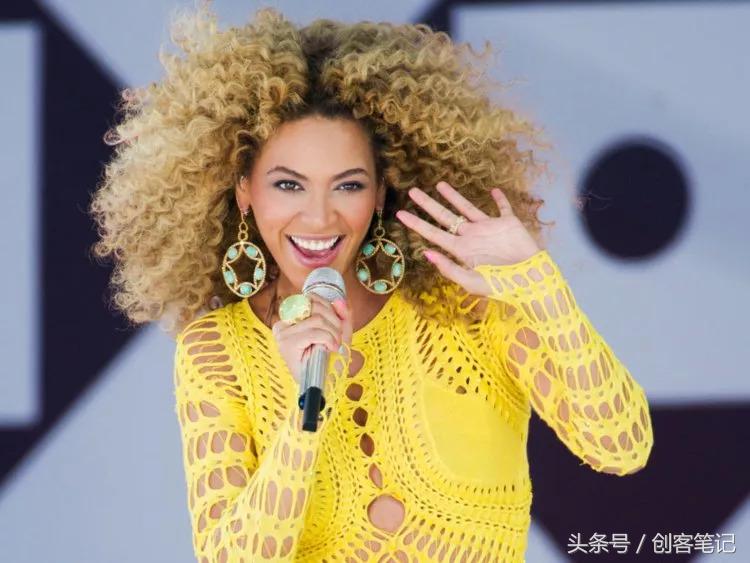 她是全球收入最高的名人，资产超过了24亿，看她如何赚钱和花钱