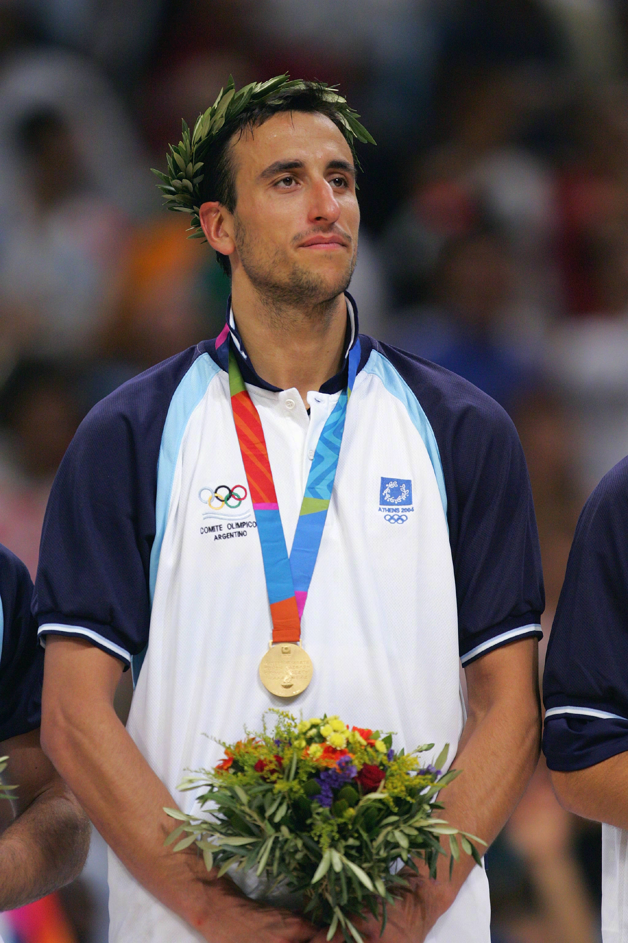 吉诺比利退役全场球迷唱马努之歌,马努吉诺比利退役有多少官方致敬