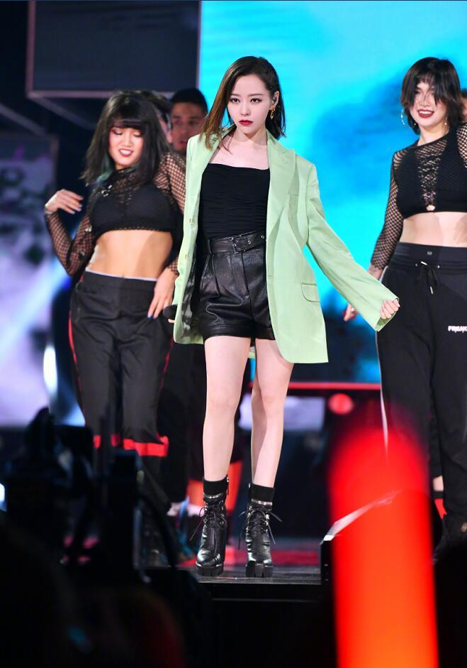 张靓颖解约少城时代会赔款吗,张靓颖现在状况