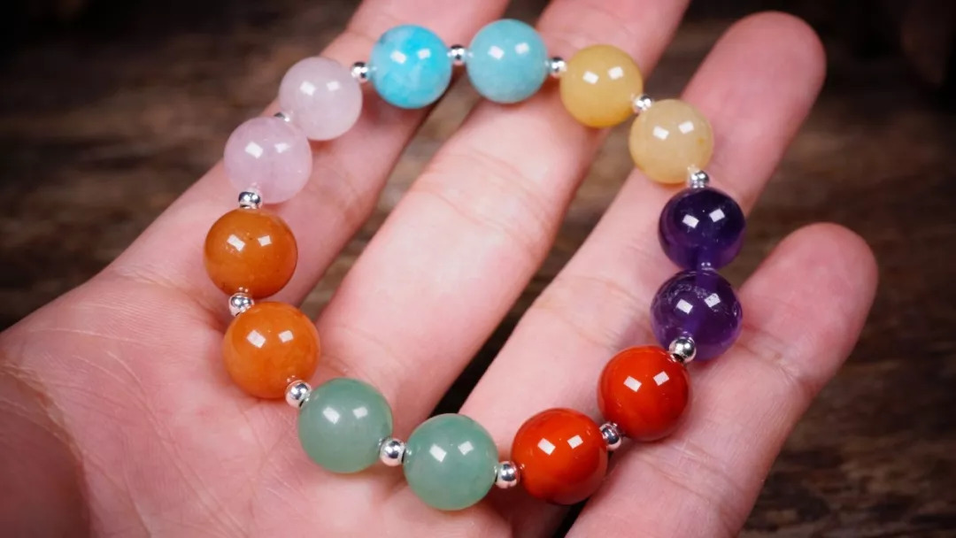 论色彩搭配,串珠色彩搭配高级感