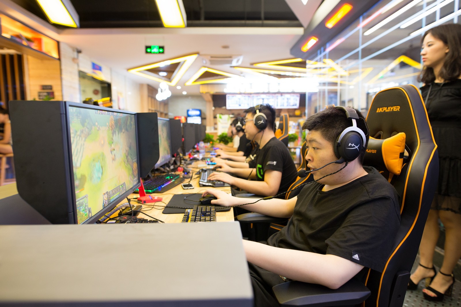 wesg广州决赛,wesg2018广东赛区发布会