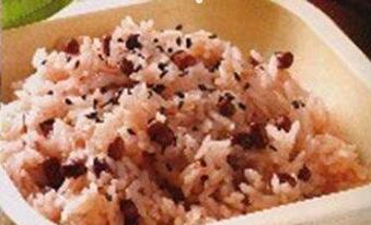 一岁宝妈辅食,宝宝一岁时宝妈该吃什么