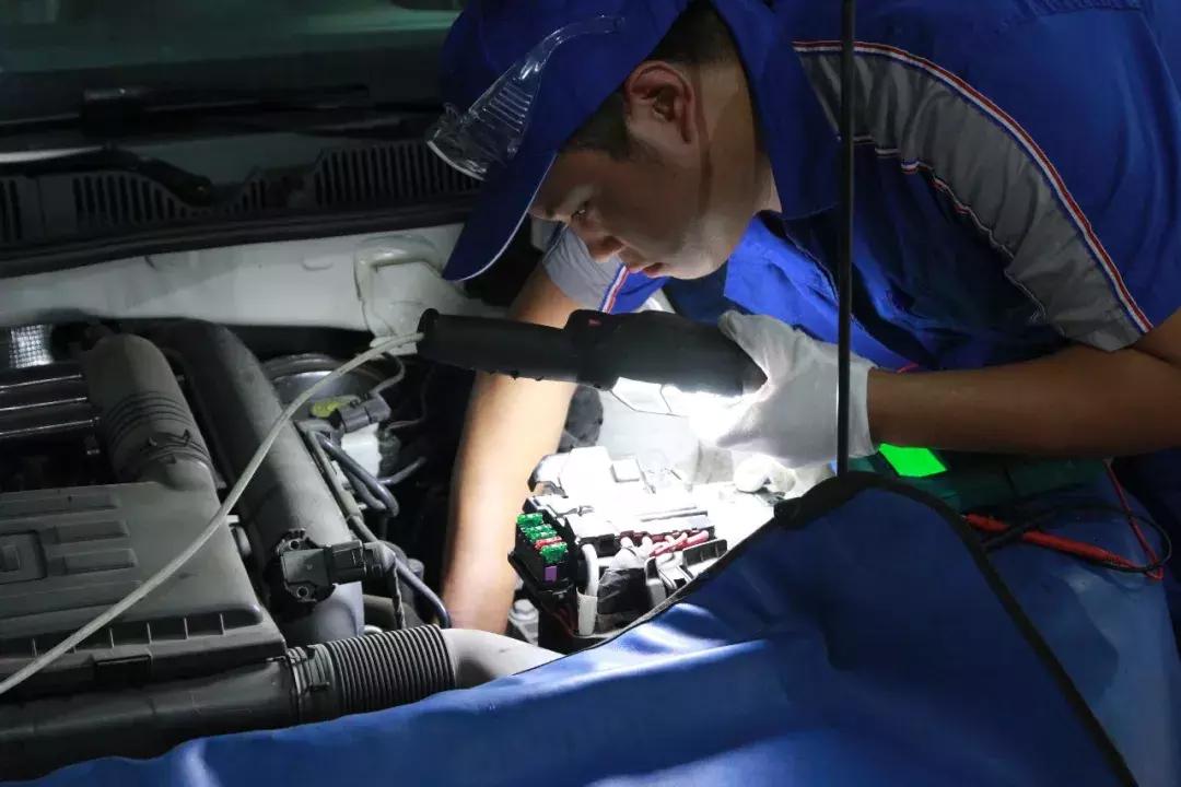 匠心挚诚工匠精神——上汽大众遵义申众集团举行售后技能竞技大赛