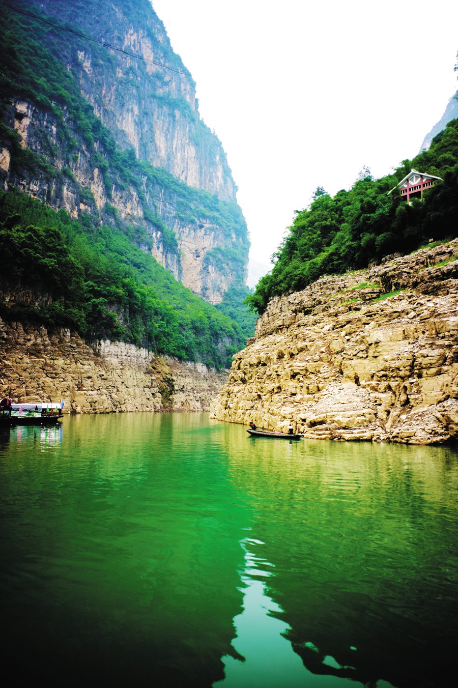 巫山十二峰,巫山县抱龙十二洞探险