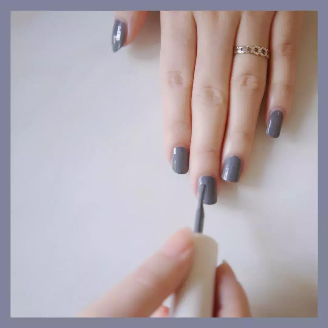 显白指甲油黄黑皮推荐,显白的指甲油色适合黄黑皮