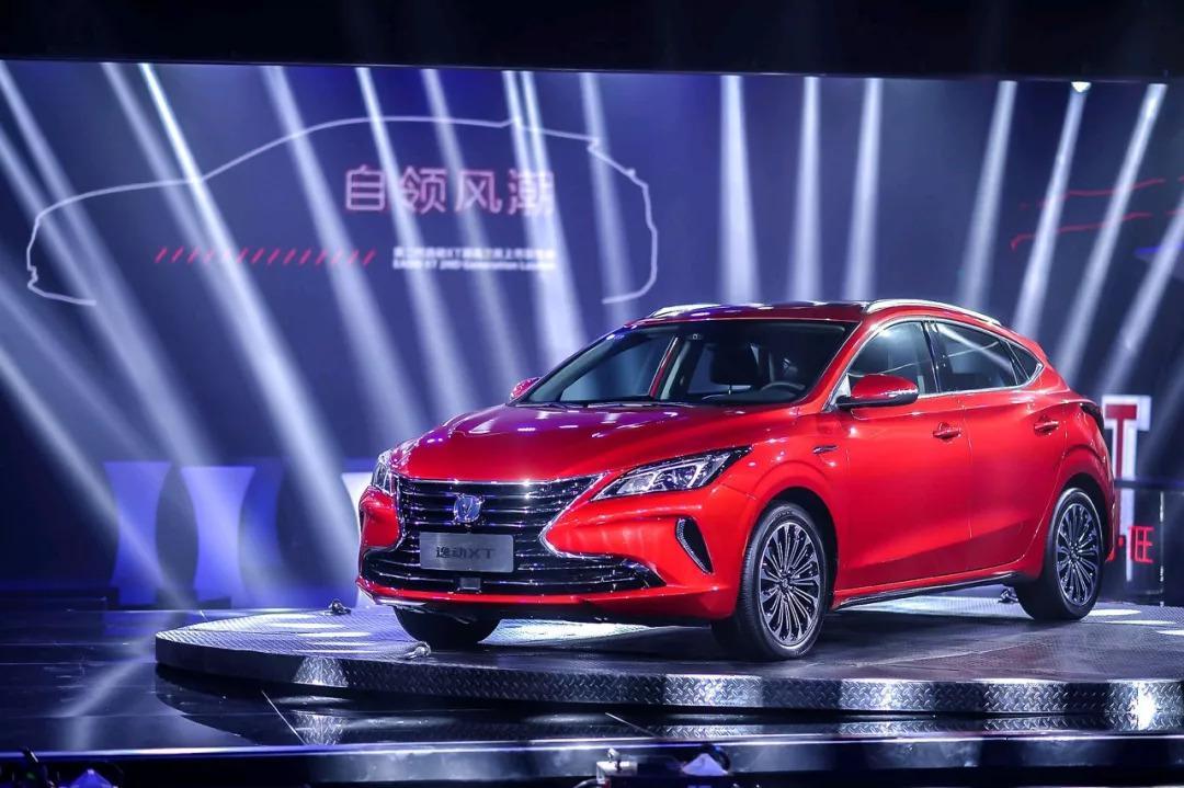 “吃定”年轻人，价格仅7.79万起，开在路上就能赚足回头率