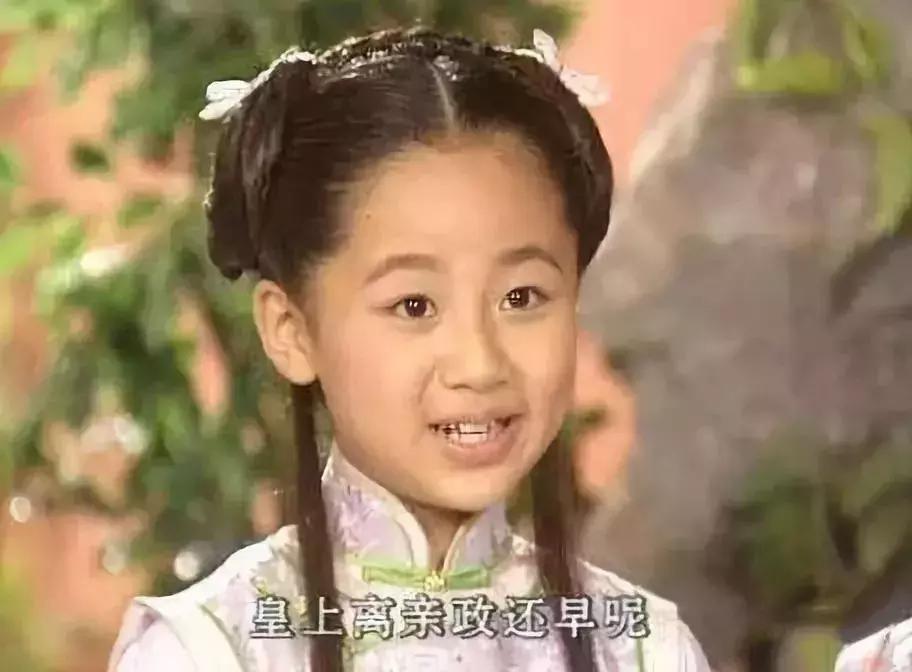 除了发量,最暴露年龄的可能是这两道纹