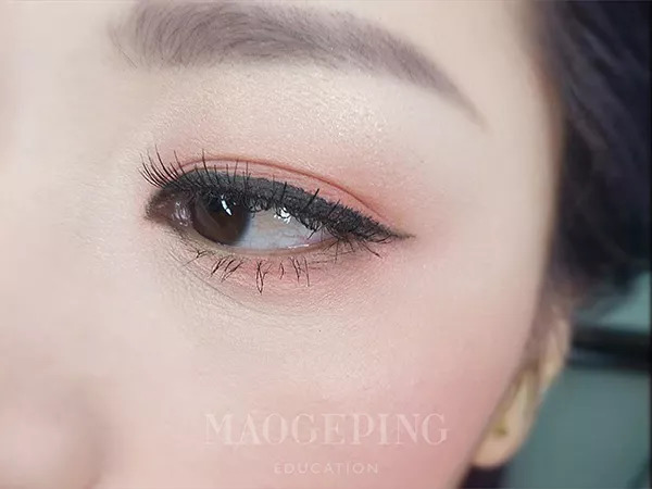 日常简单又好看的妆容应该怎么画,超简单的妆步骤