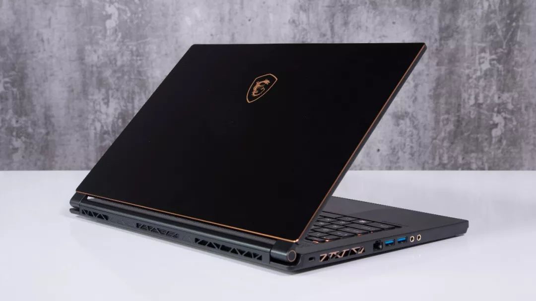 聊一台游戏性能超强的笔记本,聊聊轻薄游戏本的选择难题