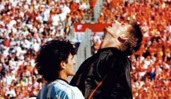 世界杯第一停球,足球史上最史诗的停球集锦