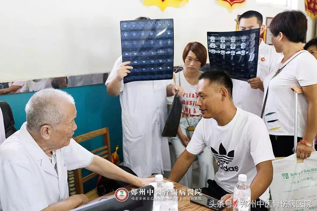 关爱骨病,健康中国行义诊第二十站走进周口仁爱骨科医院