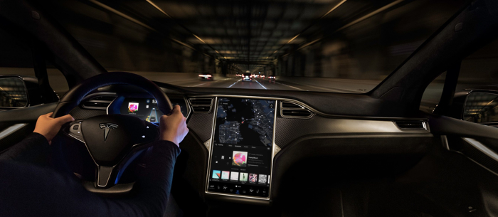 特斯拉智能安全辅助系统,特斯拉智能锁匙功能