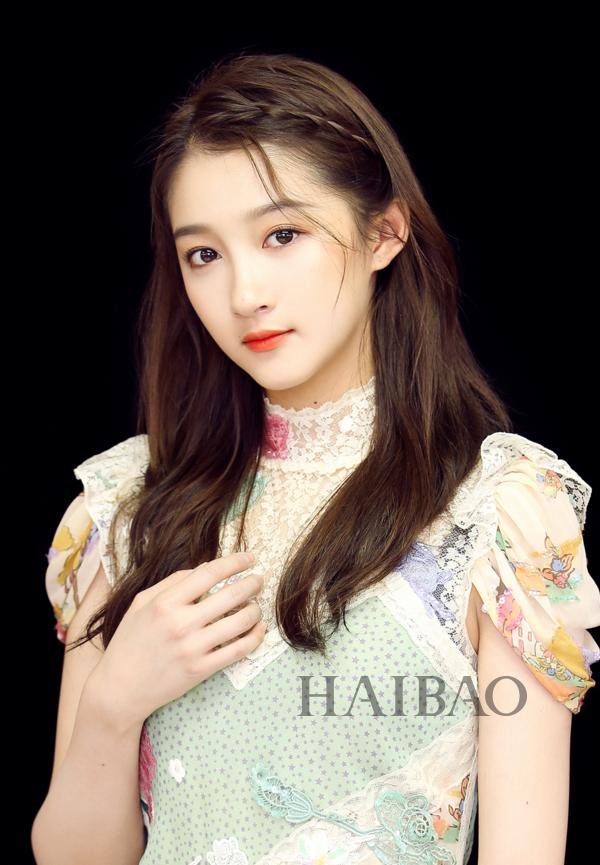 好看又蓬松的明星同款发型,明星同款夏日发型新手也能学会