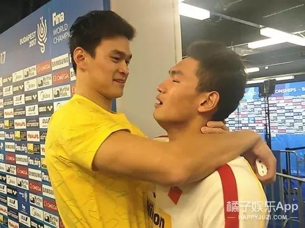 吴彦祖跳高完整版,陈伟霆吴彦祖撞脸