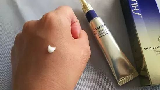 十大不建议购买的眼霜,8款平价到贵妇眼霜真人测评