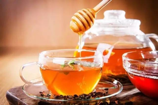 天天喝可乐一点事都没有,天天喝天天醉感觉没得清醒过