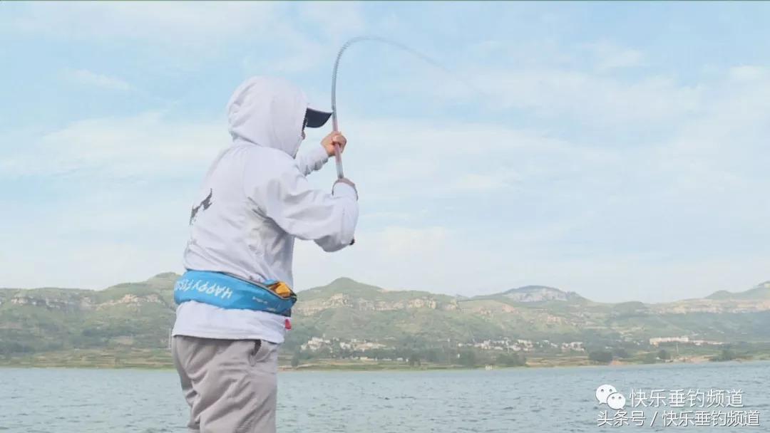 秋季水库夜钓草鱼怎样钓效果最好,秋季草鱼晚上钓底还是钓浮