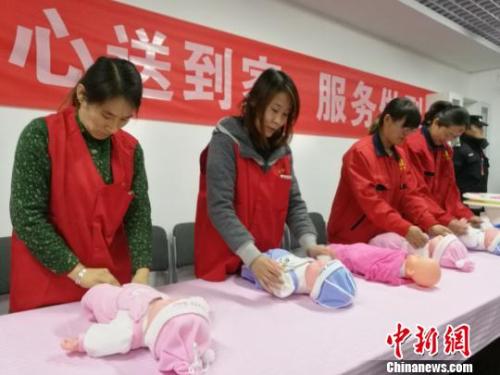 月嫂上岗证在哪里办理,快速办月嫂上岗证要多少钱一个月