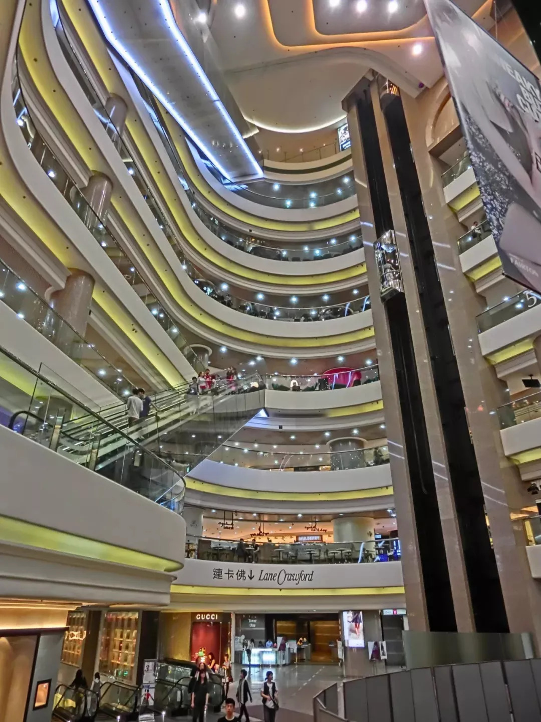 成都去香港坐飞机还是高铁划算,成都坐动车直接到香港攻略