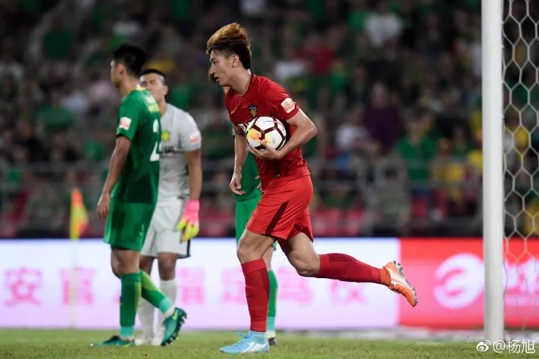 杨旭鲁能足球视频,鲁能备战亚泰杨旭重回一线队