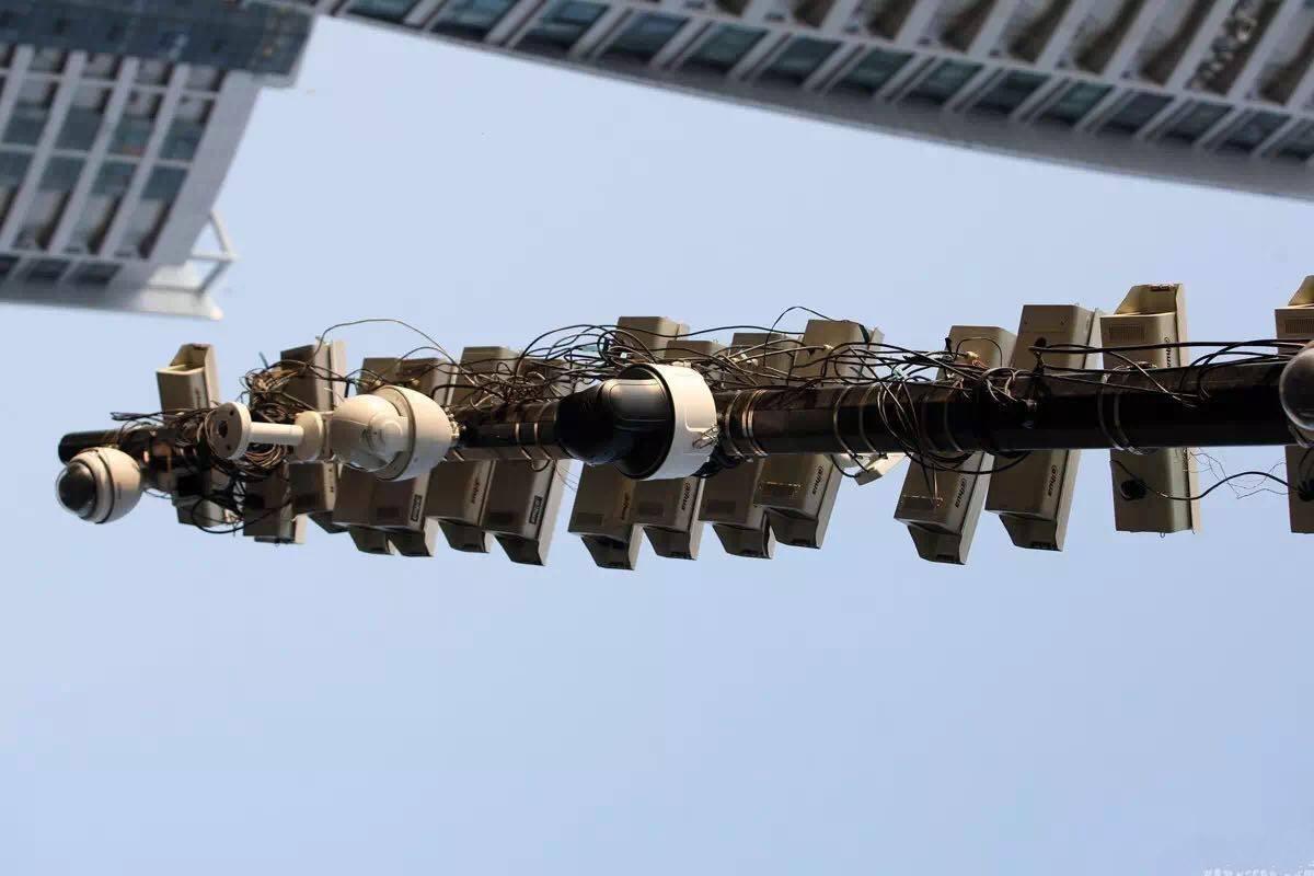 测速摄像头什么原理,教你识别限速摄像头