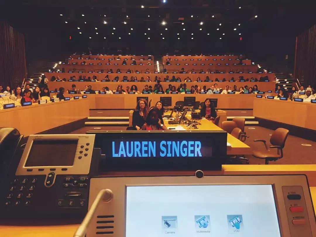 90后女孩践行零垃圾生活，四年产生的垃圾一个玻璃瓶就能装下……