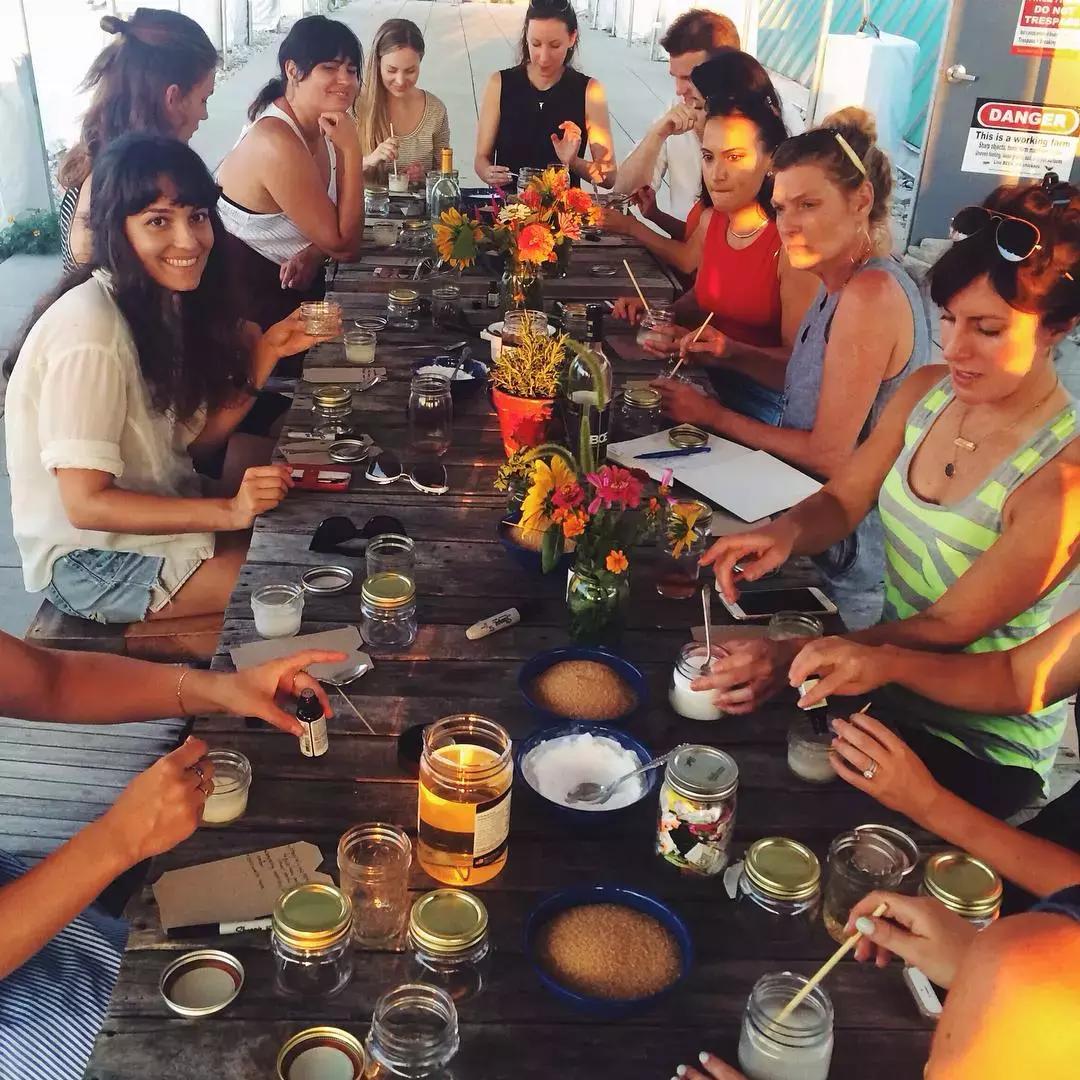 90后女孩践行零垃圾生活，四年产生的垃圾一个玻璃瓶就能装下……