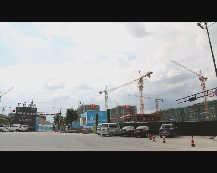 杭州余杭良渚新城二手房价价格,杭州再现万人摇号抢房