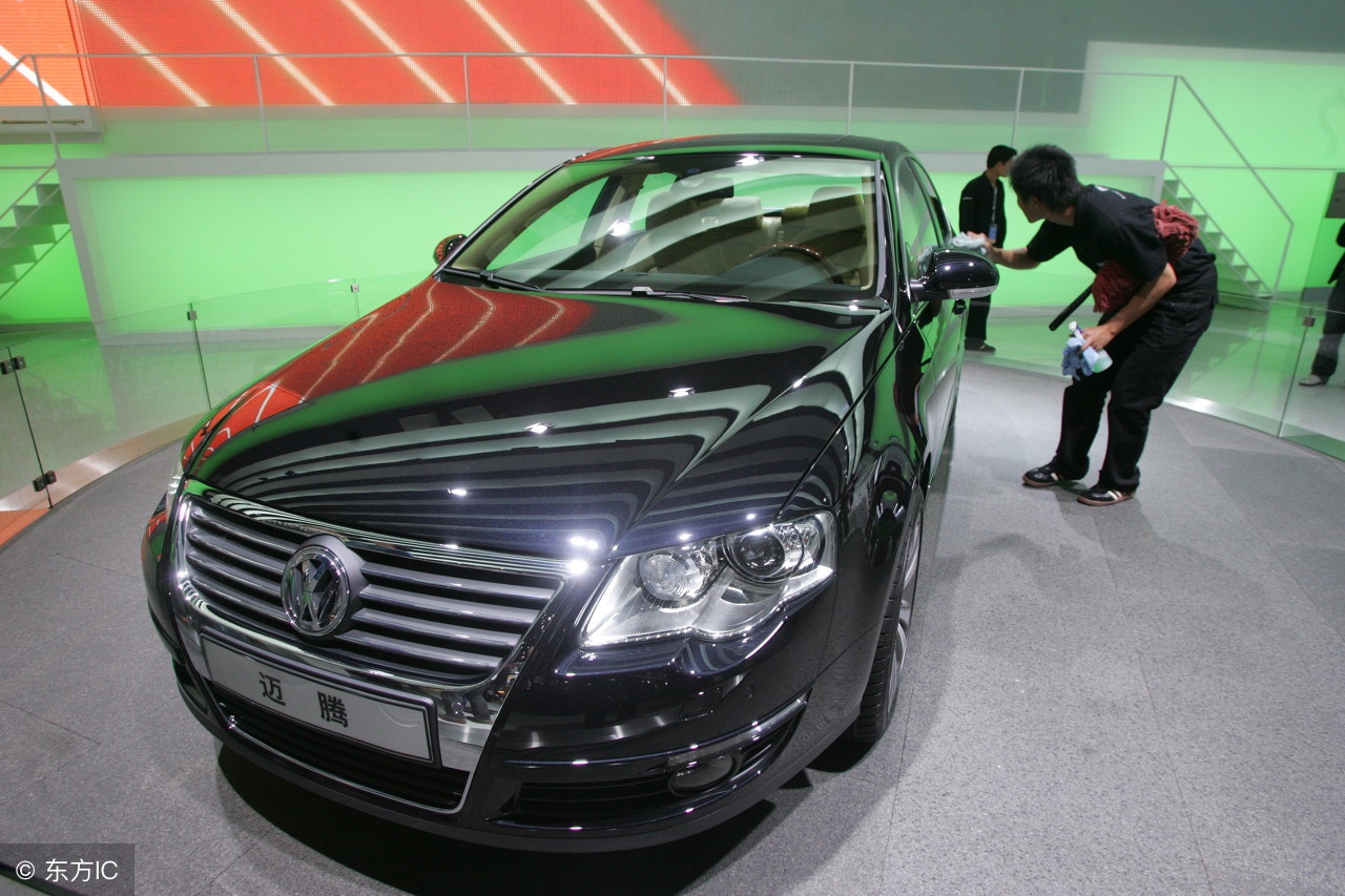 13年迈腾1.8t豪华版现在值得买吗,17年迈腾1.8t豪华版二手车多少钱