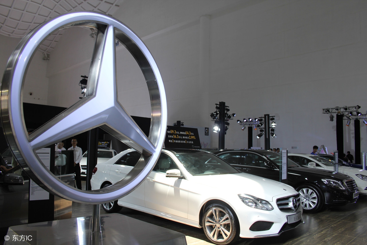 13年迈腾1.8t豪华版现在值得买吗,17年迈腾1.8t豪华版二手车多少钱