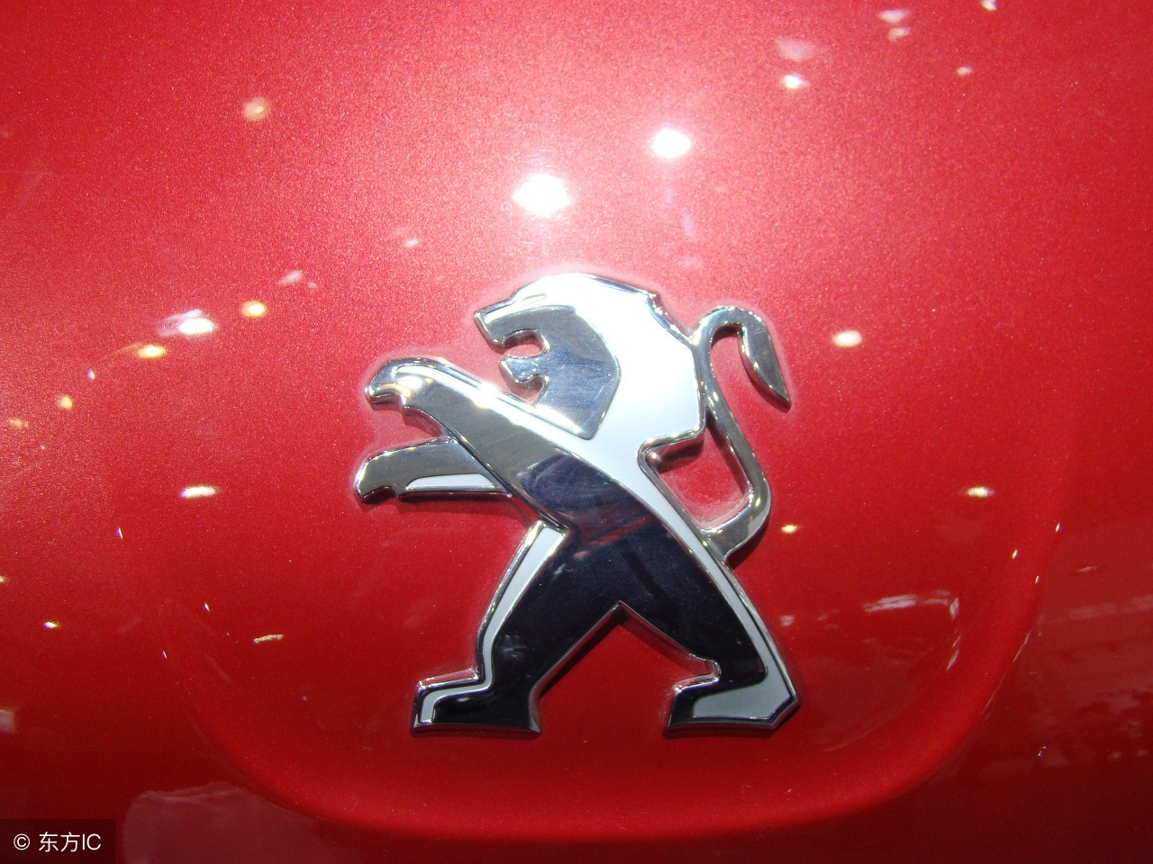 13年迈腾1.8t豪华版现在值得买吗,17年迈腾1.8t豪华版二手车多少钱