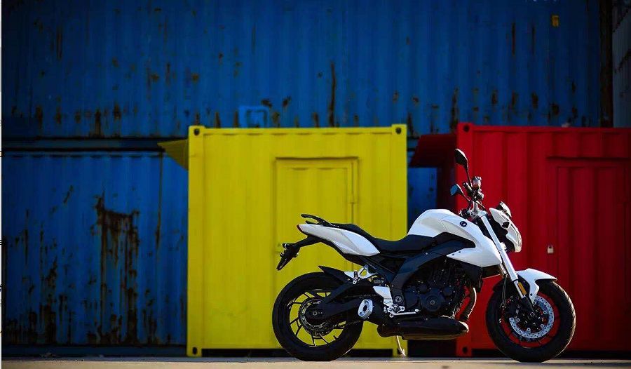 单缸和双缸的视频,250摩托单缸好还是双缸好