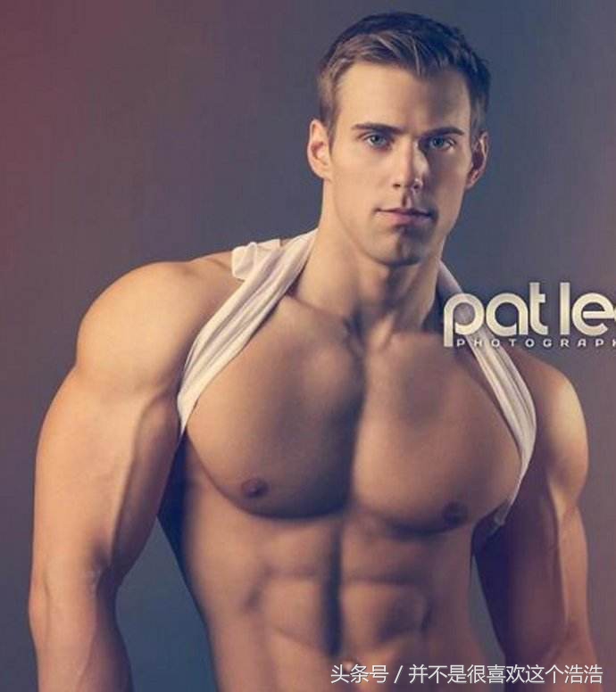 想要胸肌饱满这三个动作一定要会,帮你打造饱满的胸肌