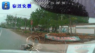 农村电动车接送学生须知,电动三四轮车可以接送学生吗