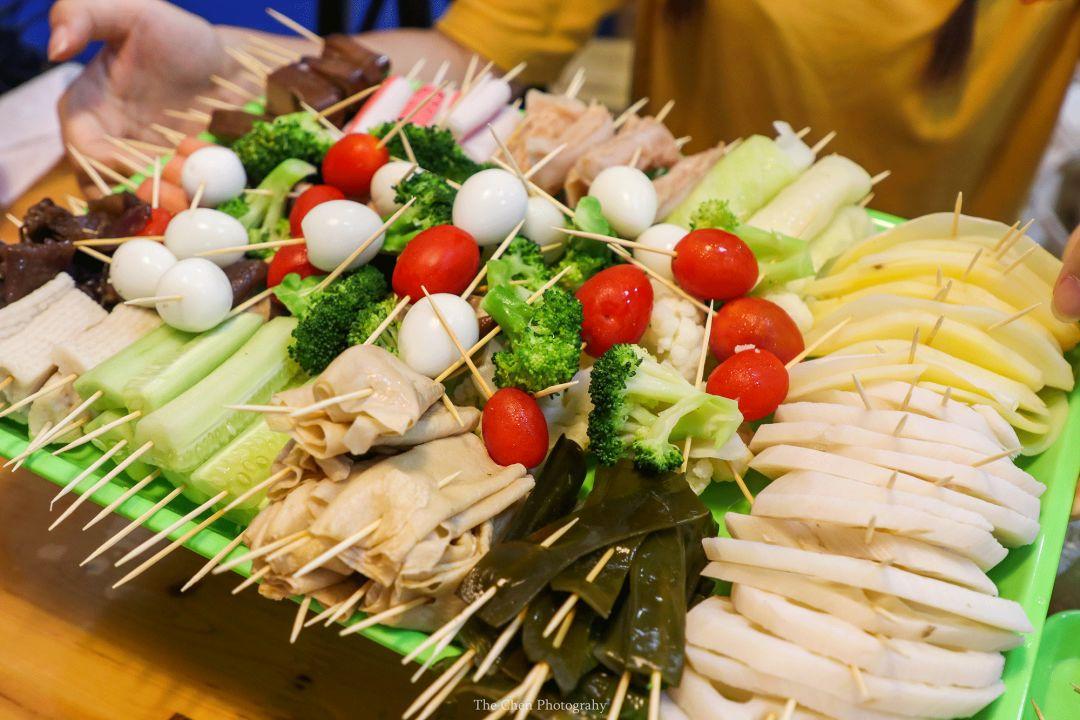 成都小竹签串串,成都最火爆小竹签的冷锅串串