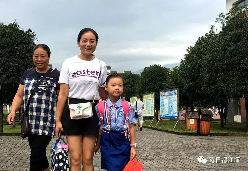 九月，我们开学啦！把天府故事读给世界听……