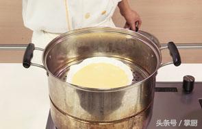 牛奶炖鸡蛋可以加蜂蜜吗,牛奶和鸡蛋可以在一起炖吗