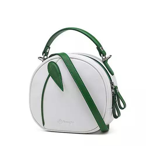 拿包包的礼仪,出门必不可少包包