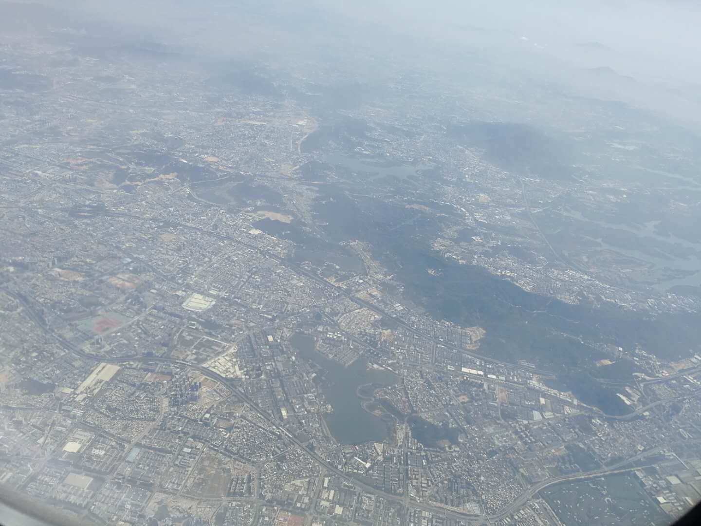 第一次坐飞机如何不丢人,第一次坐飞机的真实感受