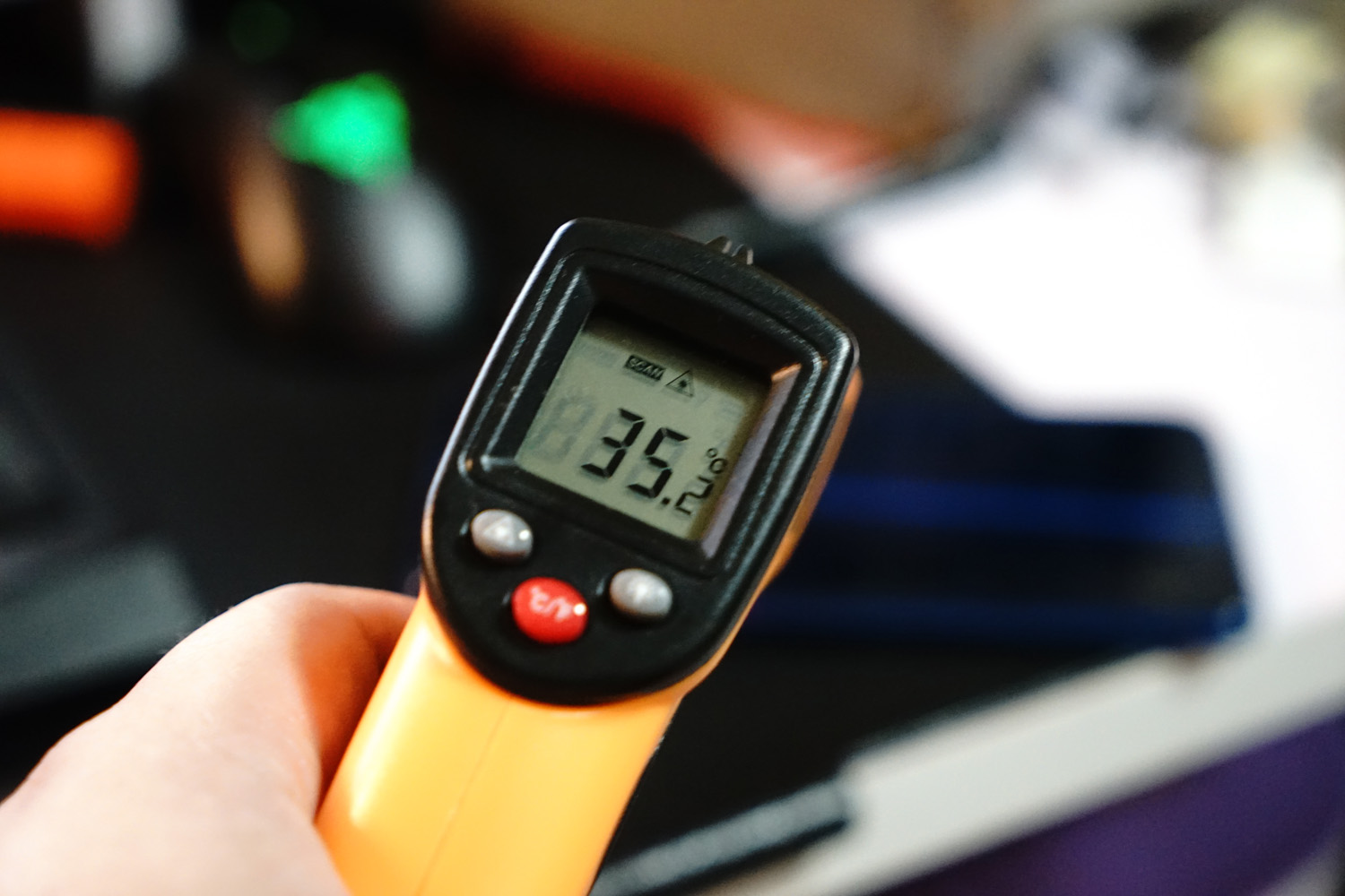 荣耀8x上手评测千元霸屏名不虚传,荣耀八魅海蓝