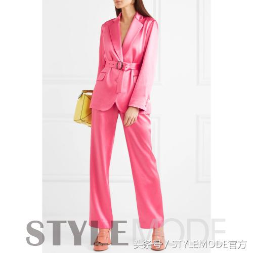 入秋最时髦的穿搭,入秋穿搭粉色外套