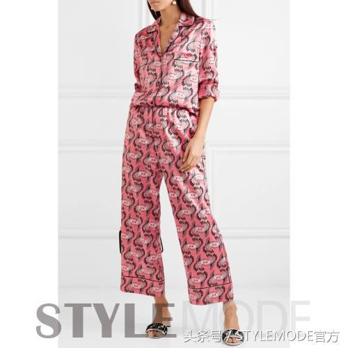 入秋最时髦的穿搭,入秋穿搭粉色外套