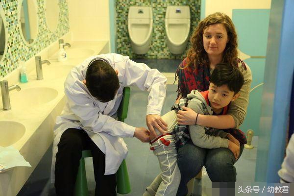 宝宝总挠屁股是有虫吗,小孩子挠蛲虫