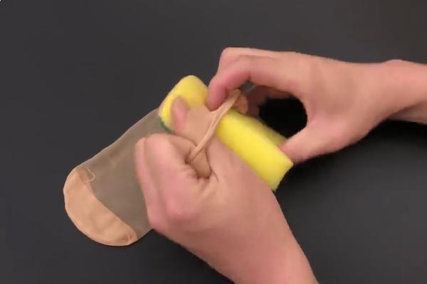 空调上放一条旧*袜丝**，解决了家家户户吹空调遇到的烦恼，太实用了