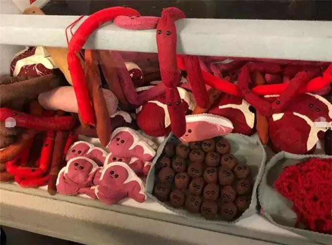 卖假货还能瞬间秒空，英国艺术家的快闪店火遍ins