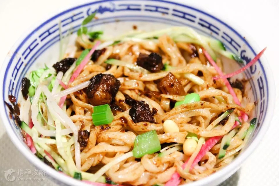 意大利面与北京炸酱面,意大利面与炸酱面